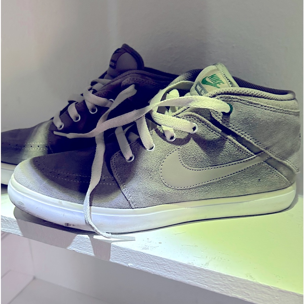 NIKE gray suede athletic shoes / worn once, perfect condition